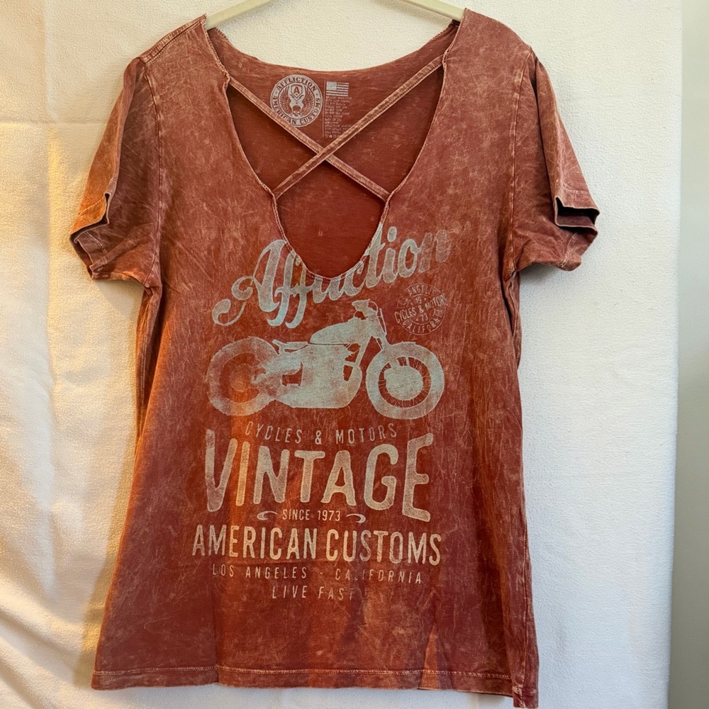 Affliction Rust Graphic Women's Tee Size Large